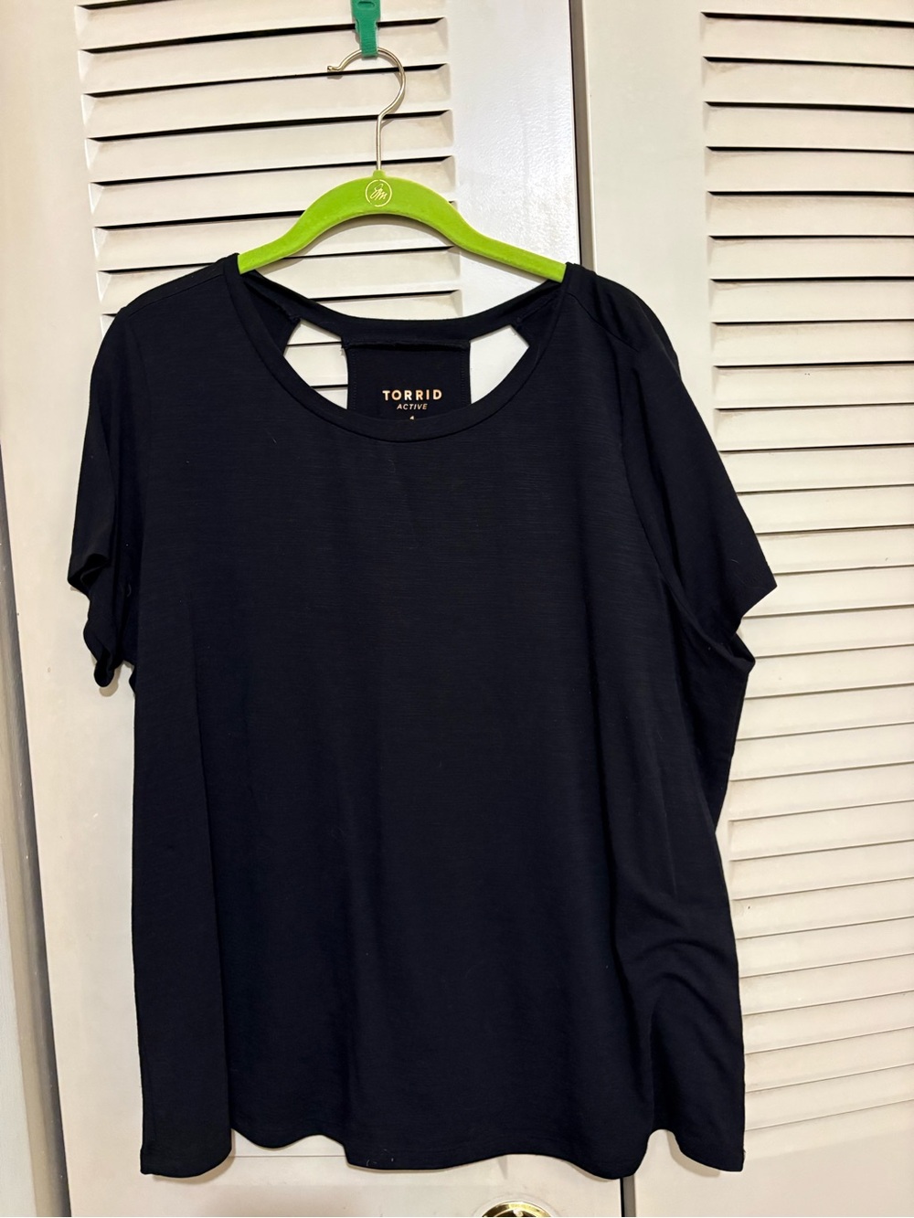 torrid Black Short Sleeve Tee with Cutout Back